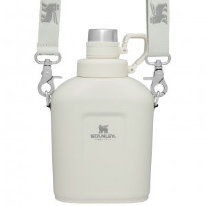 Cream Stanley The Legendary Classic Insulated Canteen | 1.1QT | QKOJ84761